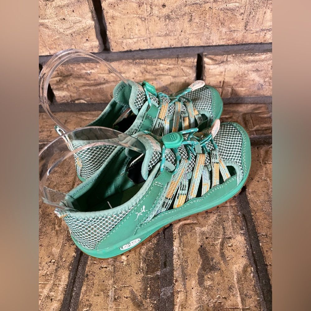 Chacos‎ - Picture 5 of 5